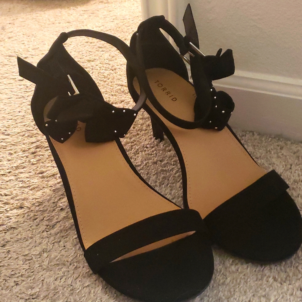 Torrid Heels with Bow Size 13
